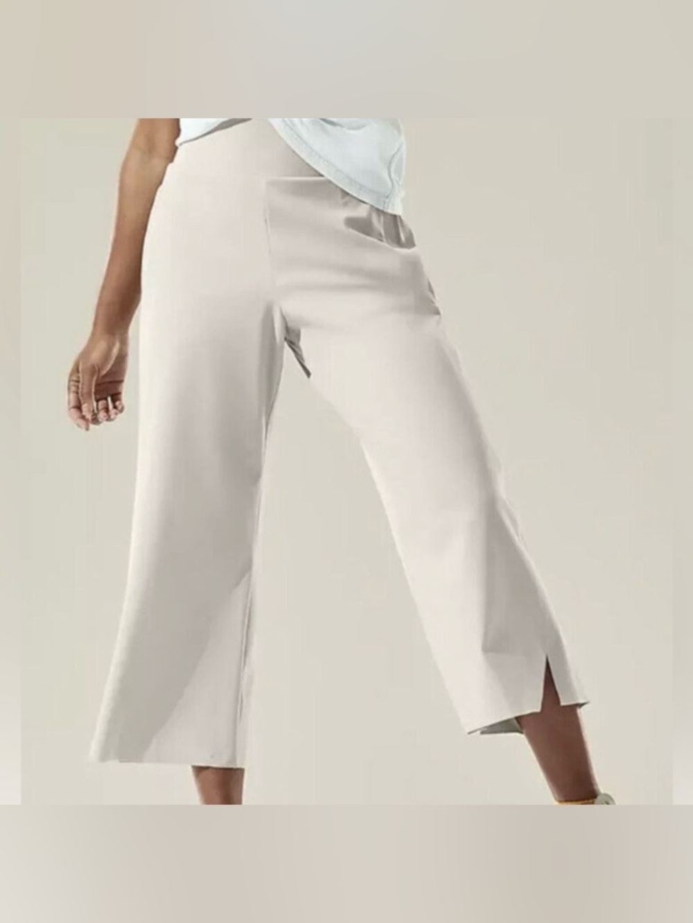 NWT Athleta Womens size M Cosmic Crop pant in Beige